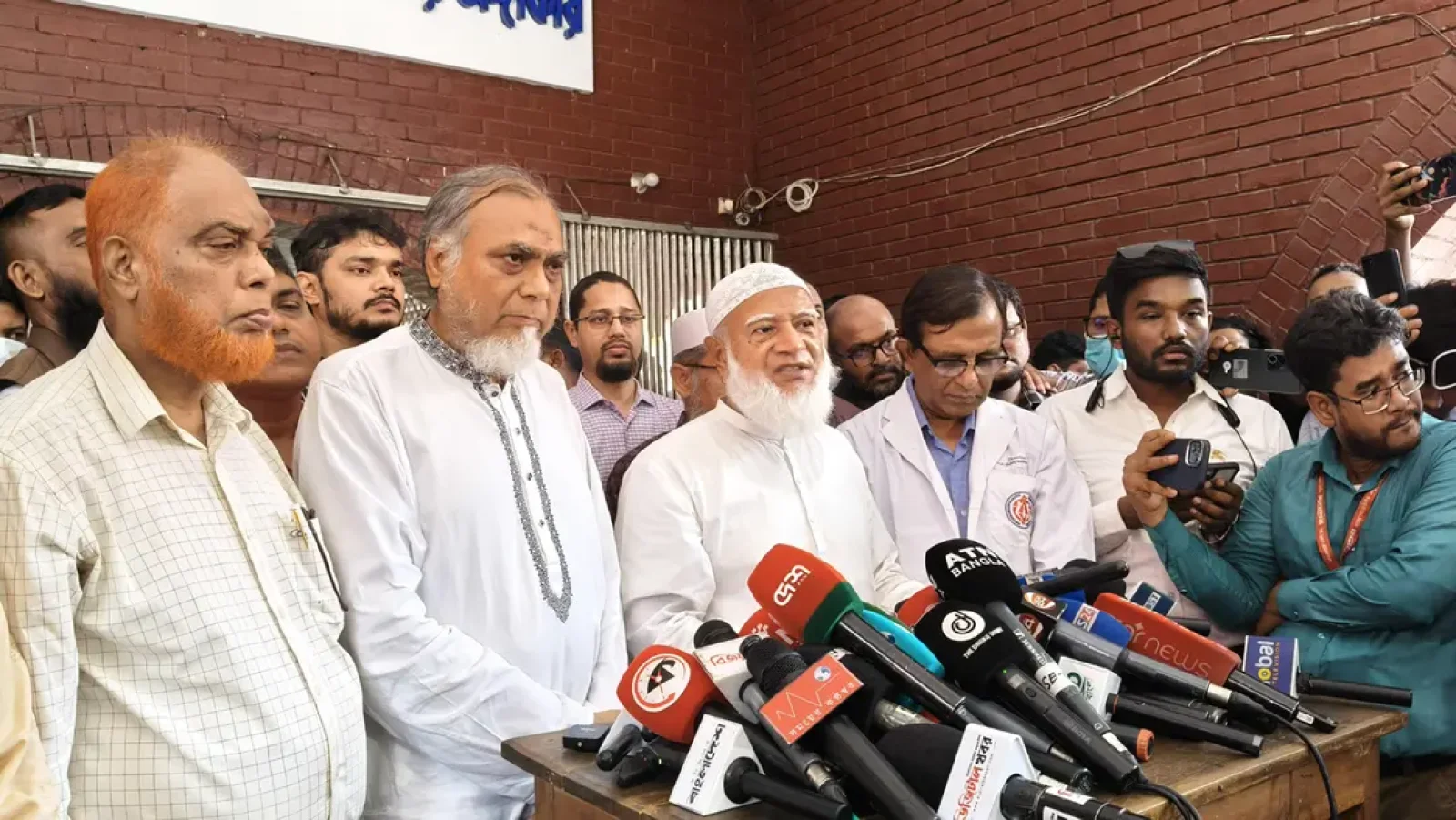 সংসদে মন্ত্রীদের কথা শুনলে মনে হয় দেশে কোনো সমস্যা নেই : জামায়াত আমির