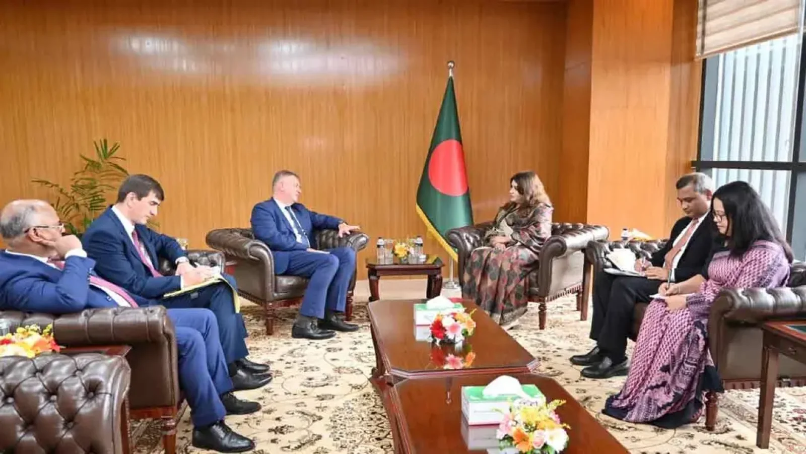 বাংলাদেশ থেকে দক্ষ-অদক্ষ কর্মী নিতে বেলারুশকে অনুরোধ প্রতিমন্ত্রীর