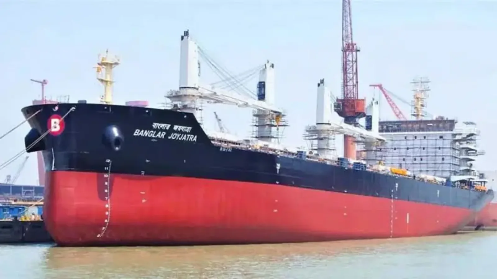 হরমুজে ‘বাংলার জয়যাত্রা’র নিরাপদ চলাচলে ইরানকে নির্দেশনা