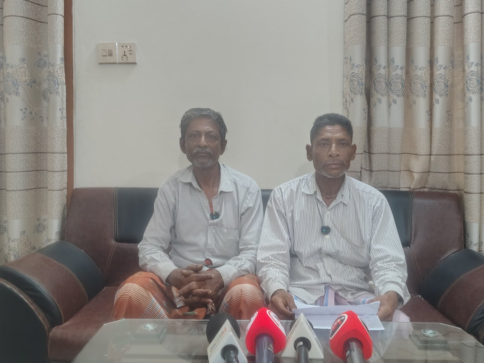 মোহনপুরে দলীয় প্রভাব খাটিয়ে পৈত্রিক জমি দখলের অভিযোগ, প্রাণনাশের হুমকি