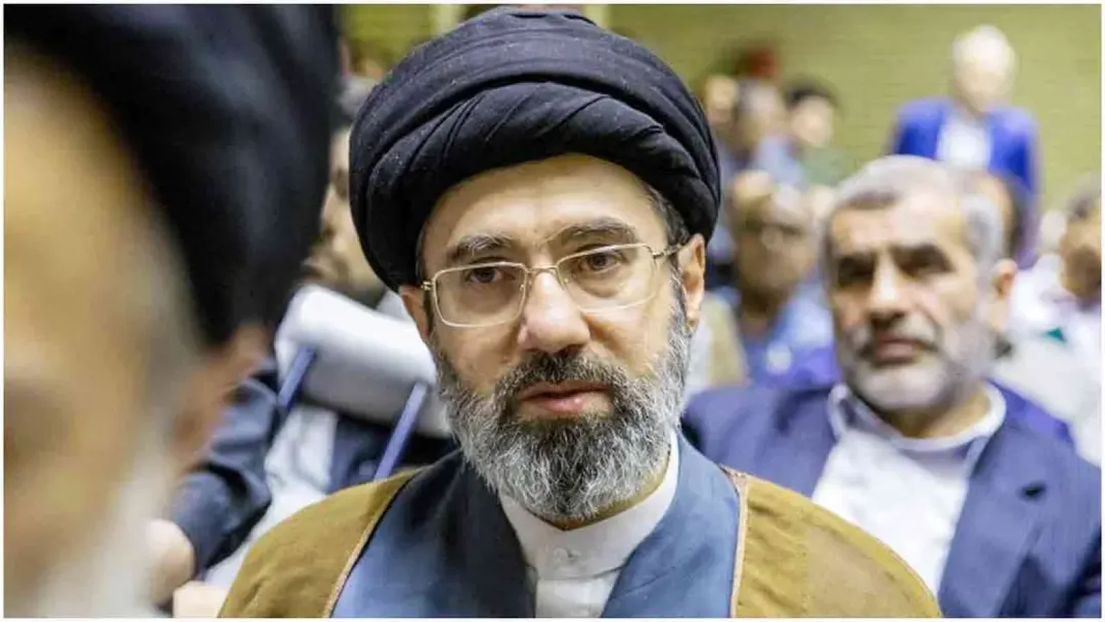 শত্রুদের পরাজয়ের আরেকটি ‘তিক্ত স্বাদ’ দিতে প্রস্তুত ইরান : মোজতবা খামেনি