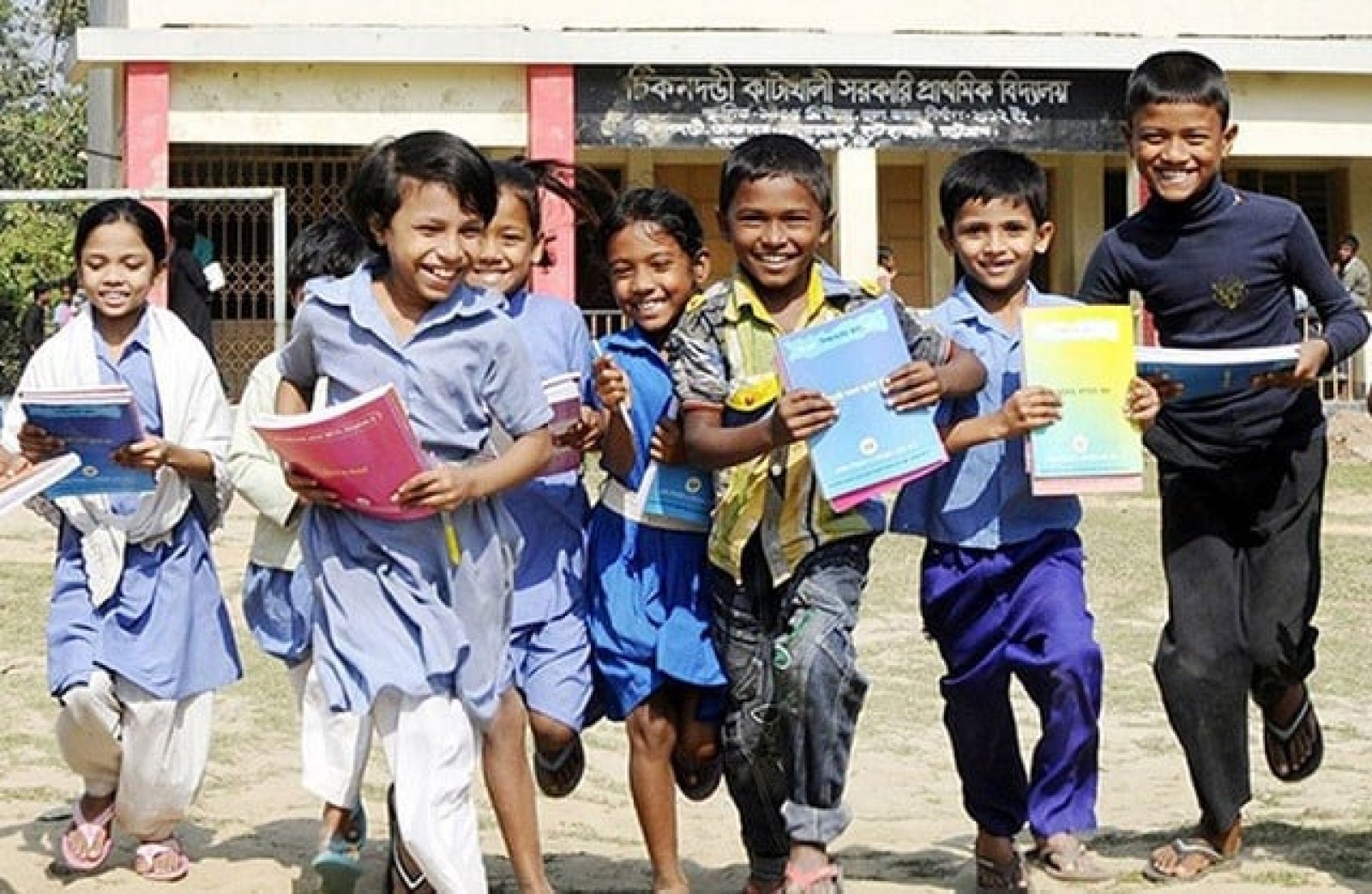 দীর্ঘ ছুটি শেষে রোববার খুলছে সব শিক্ষাপ্রতিষ্ঠান