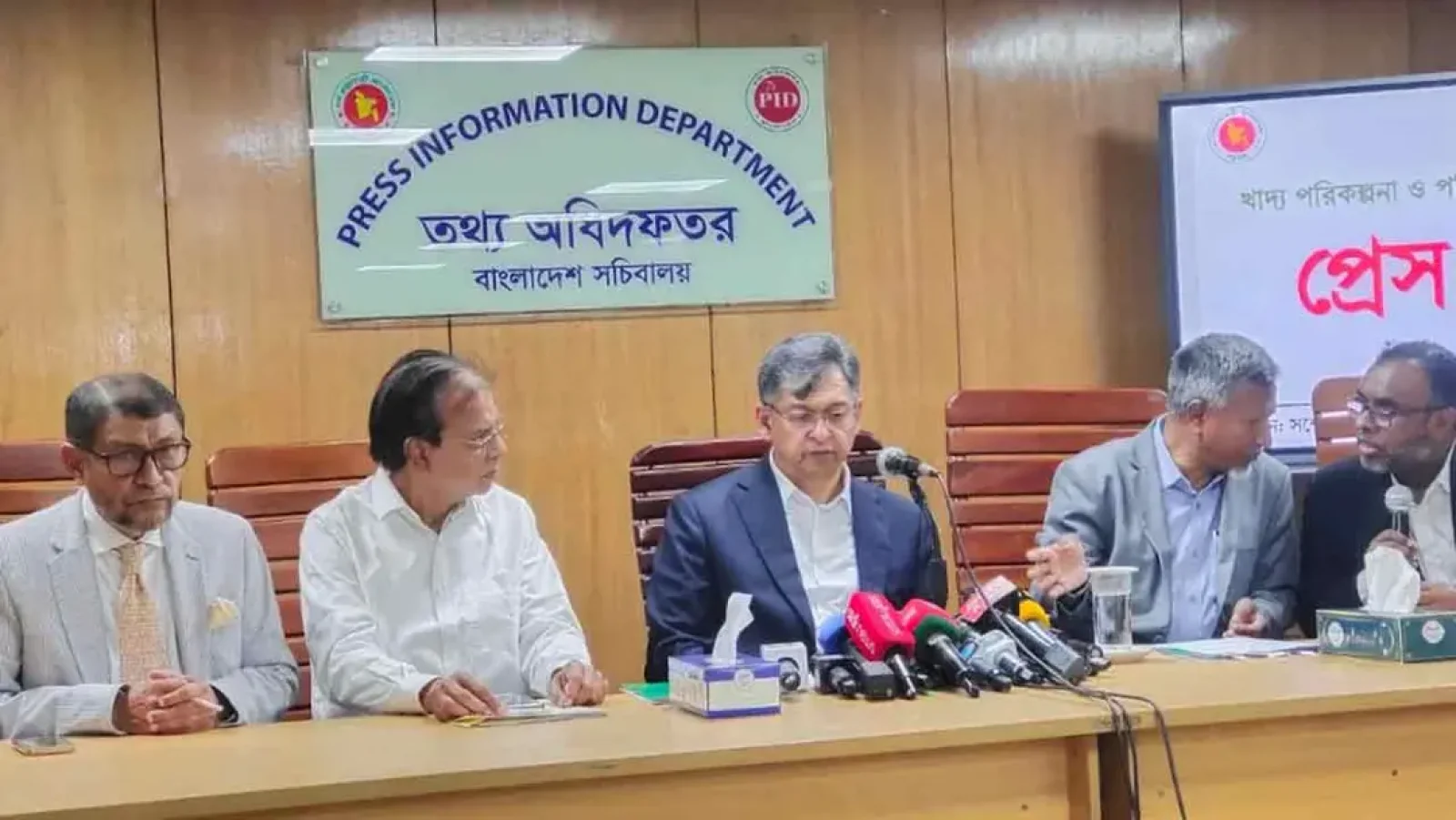 ৩ মে থেকে ধান-চাল ও গম সংগ্রহ করবে সরকার : স্বরাষ্ট্রমন্ত্রী