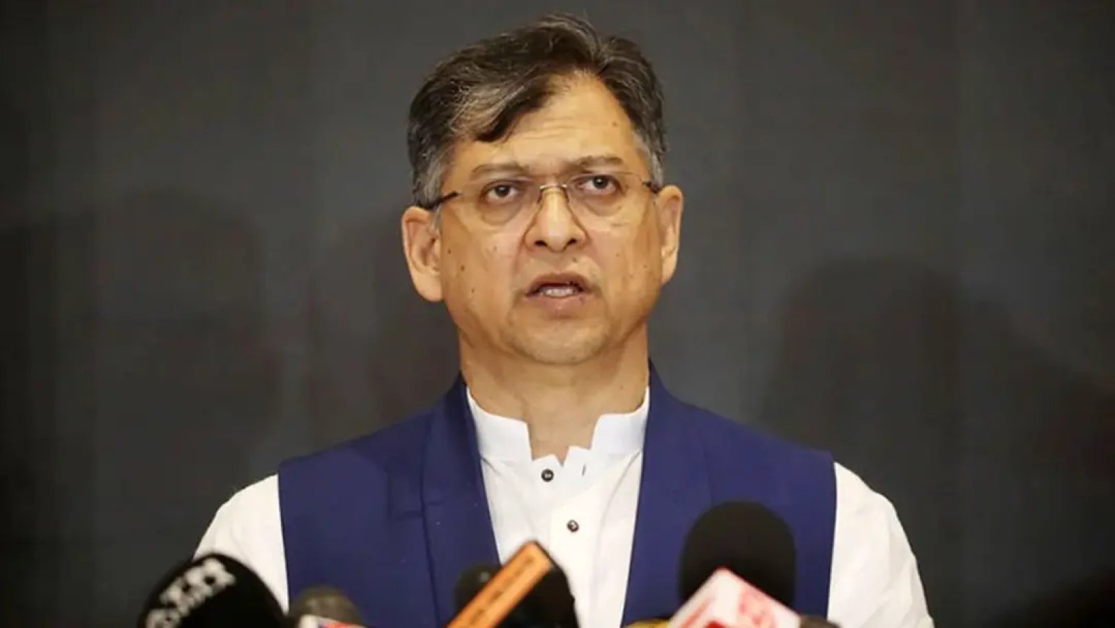 কোস্ট গার্ডের আধুনিকায়নে উদ্যোগ নিয়েছে সরকার : স্বরাষ্ট্রমন্ত্রী