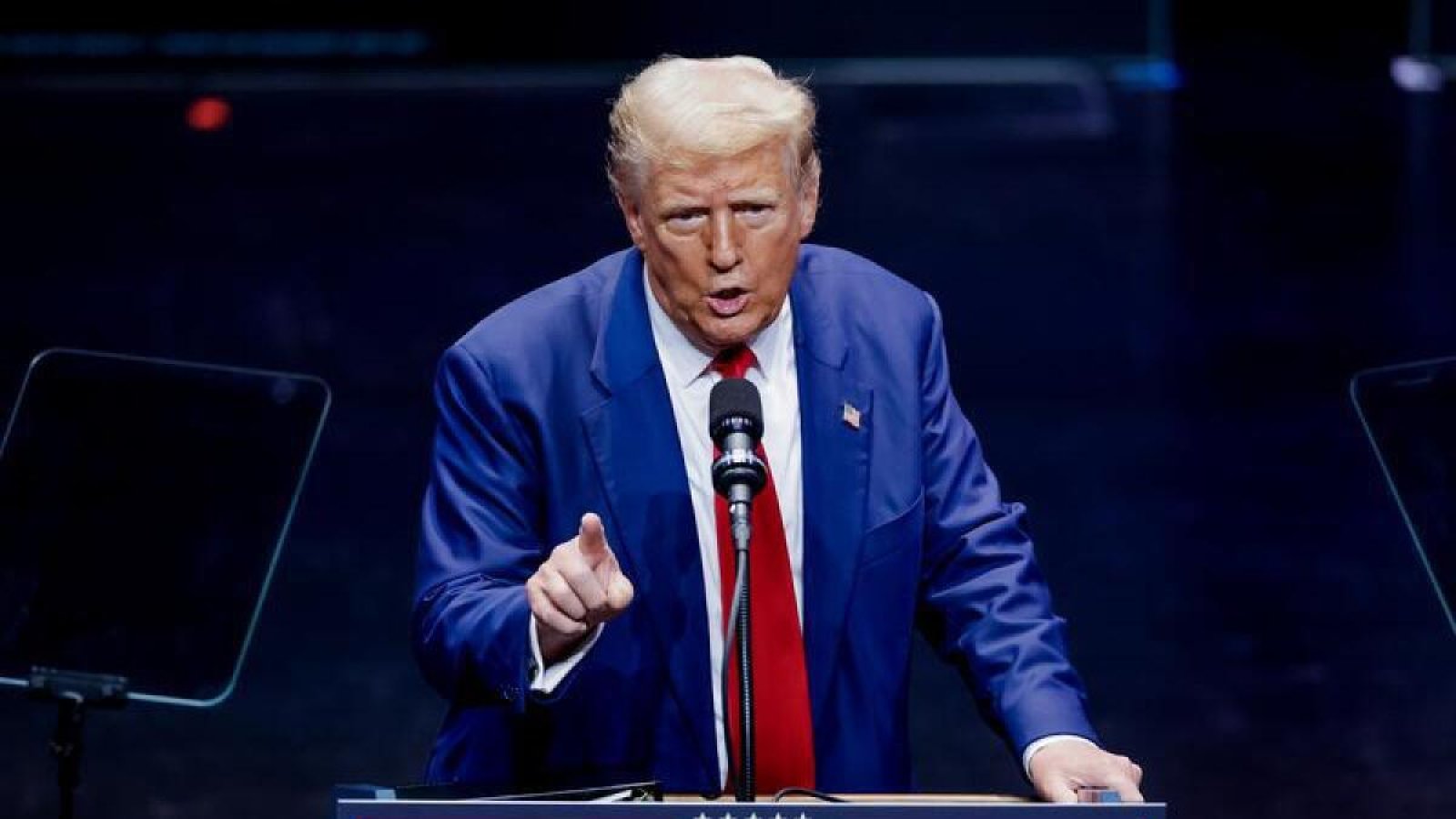 ইরানের সঙ্গে আলোচনার আগে ‘সতর্ক আশাবাদ’  ট্রাম্পের