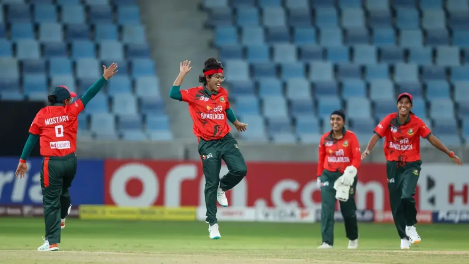 বাঁচা-মরার লড়াই নিয়ে যা ভাবছে বাংলাদেশ
