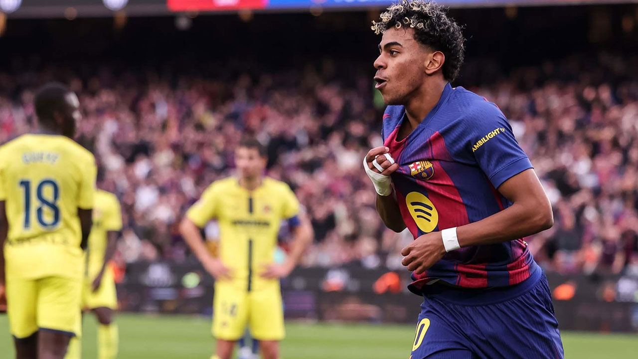 ইয়ামালের প্রথম হ্যাটট্রিকে বার্সার বড় জয়