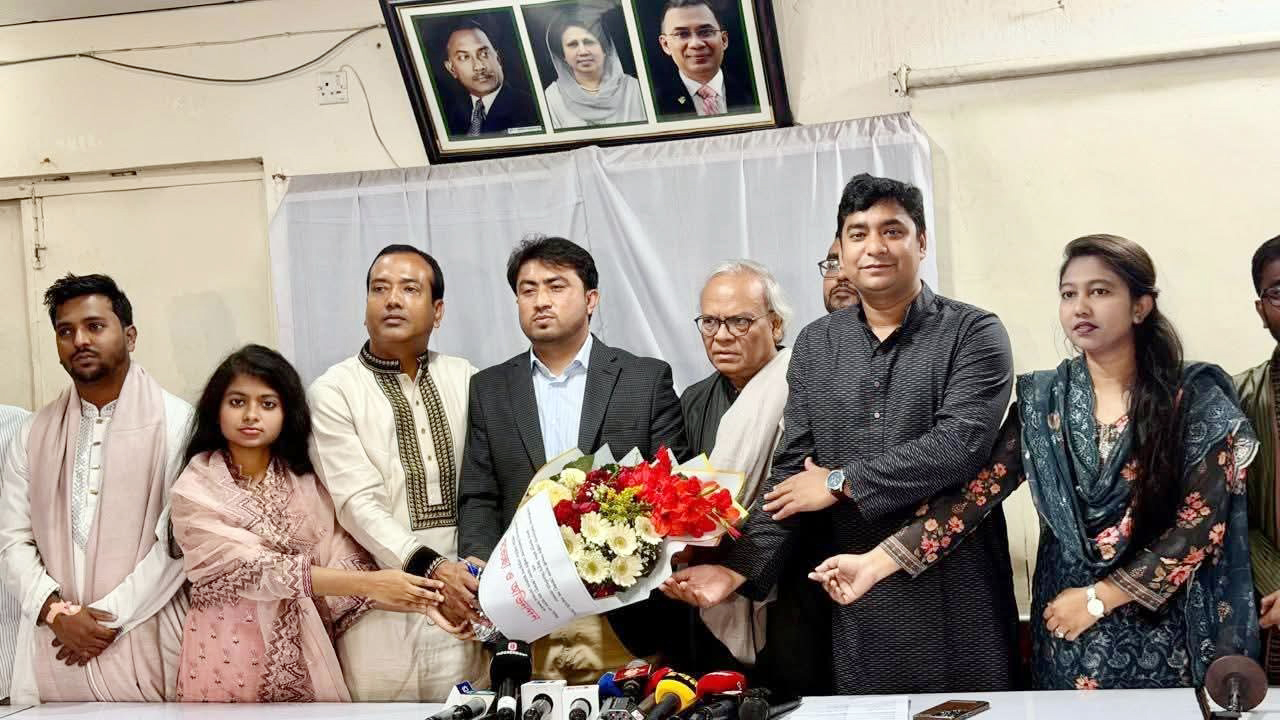 বিএনপিতে যোগ দিলেন জাকসু ভিপি জিতু