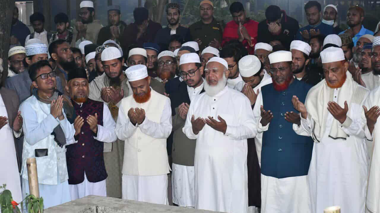 শহীদ হাদির কবর জিয়ারত করলেন জামায়াত আমির