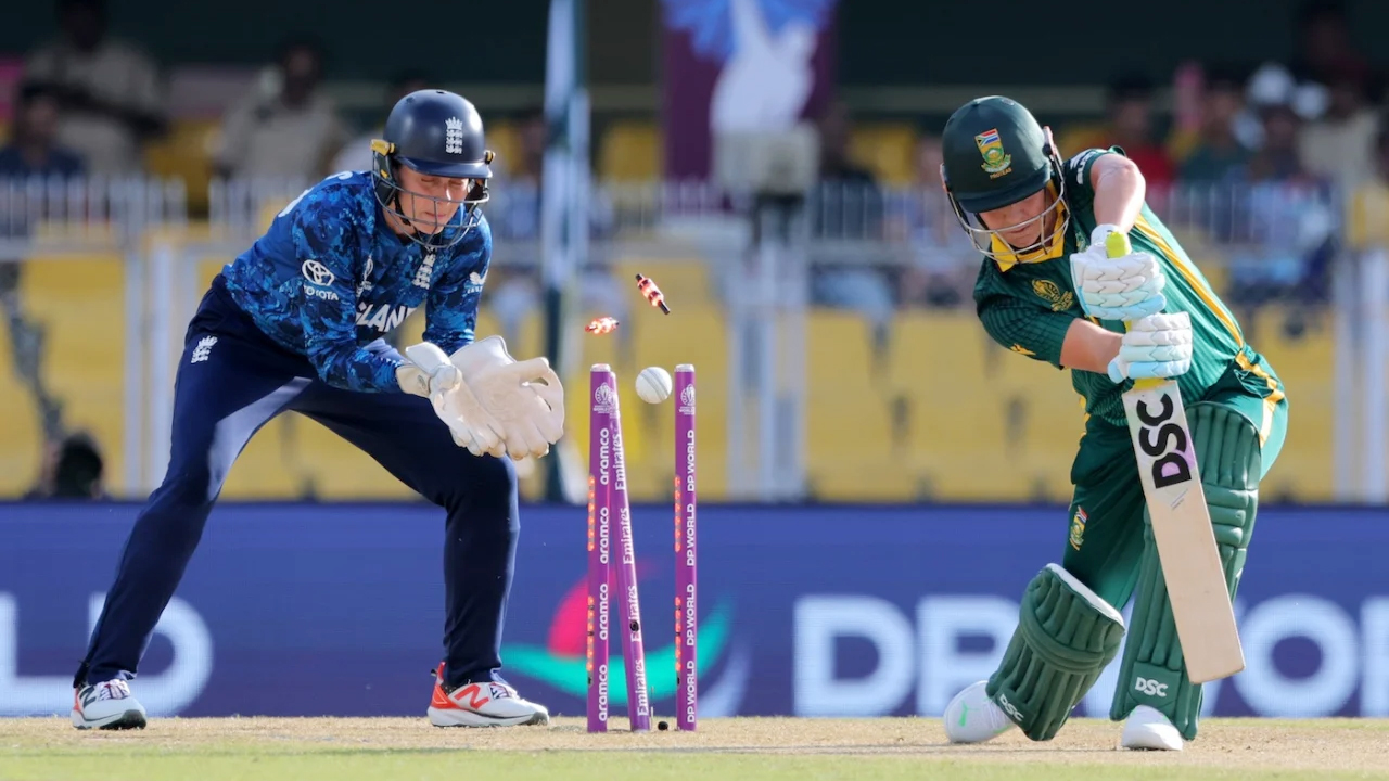 বিব্রতকর রেকর্ড গড়ে ৬৯ রানে অলআউট, ইংলিশদের কাছে হার আফ্রিকার