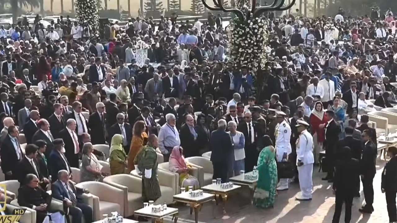 মন্ত্রিসভার শপথে বিদেশি প্রেসিডেন্ট-প্রধানমন্ত্রী-স্পিকার ও মন্ত্রীরা