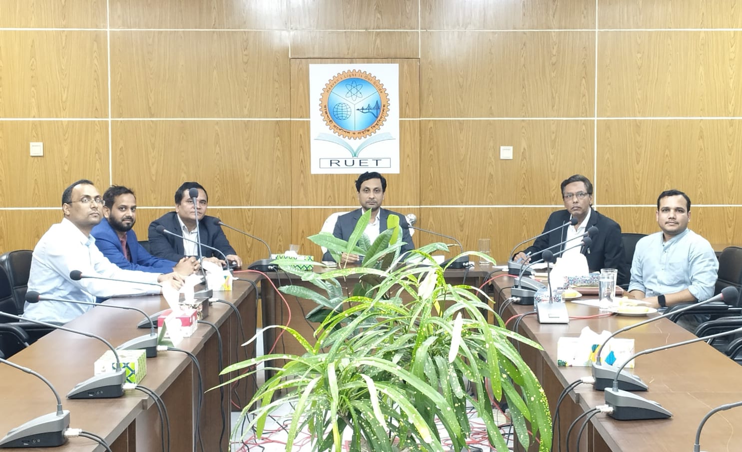 ‘রুয়েট কেন্দ্রীয় লাইব্রেরিকে আন্তর্জাতিক মানে উন্নীত করতে সর্বোচ্চ গুরুত্ব দেওয়া হচ্ছে’