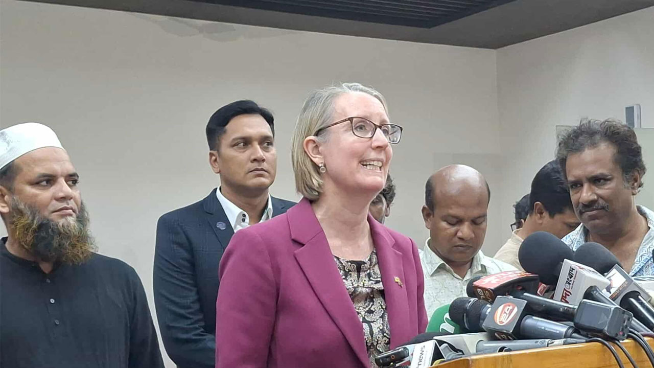 শান্তিপূর্ণ নির্বাচনে সহায়তা দিতে চায় ব্রিটেন : রাহ কুক