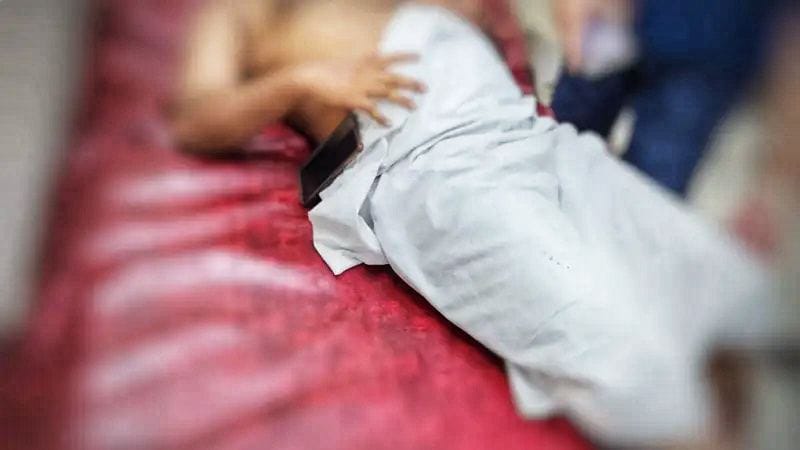 রাবিতে চিকিৎসাকর্মীকে মারধর, বিবস্ত্র করার অভিযোগ