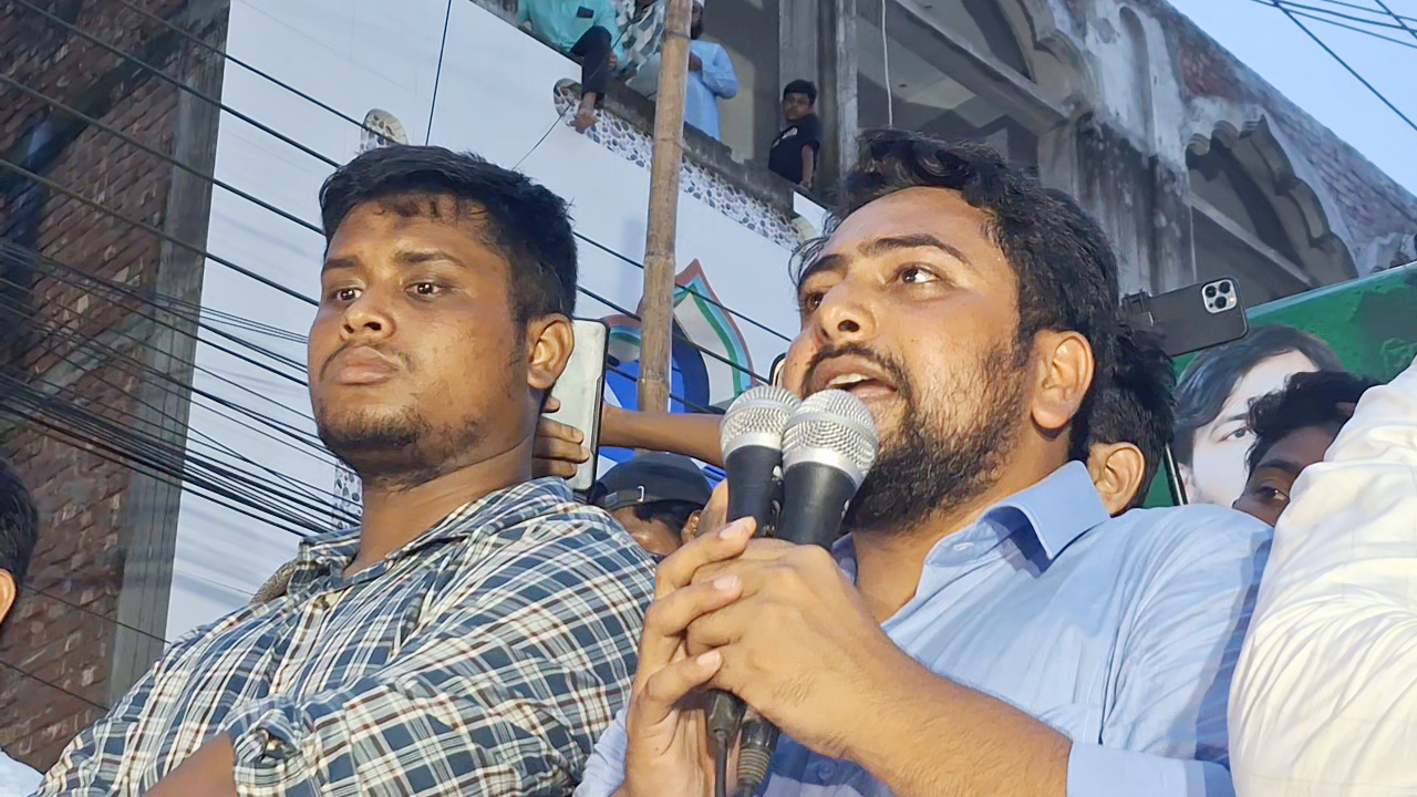 বাংলাদেশে ভারত কিংবা পাকিস্তানপন্থি কোনো রাজনীতি হবে না : নাহিদ