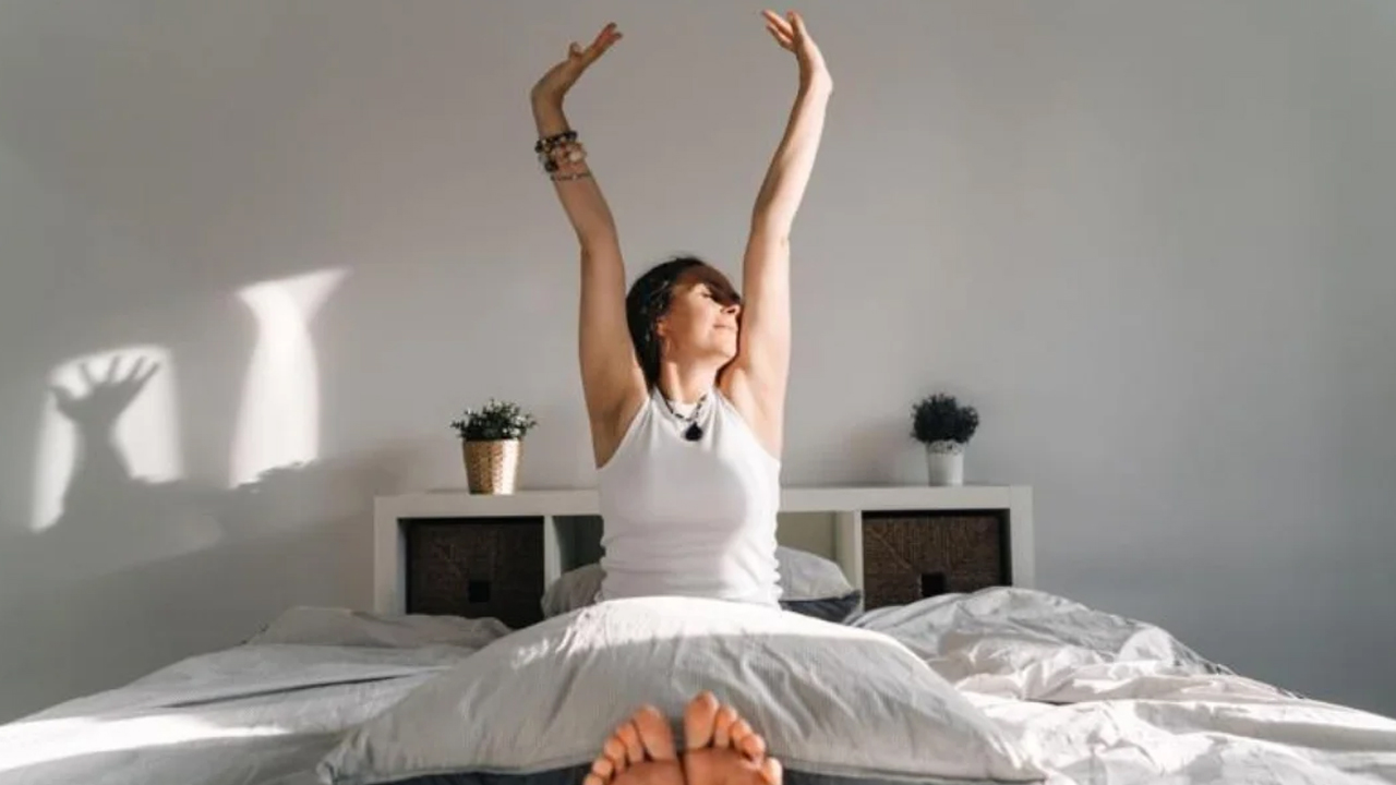 সকালের যে অভ্যাসগুলো আপনাকে দ্রুত বুড়িয়ে দিচ্ছে