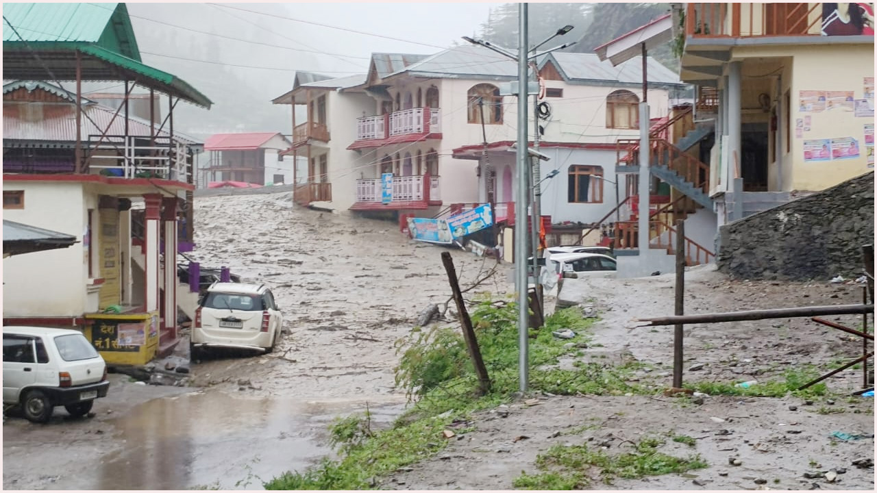 উত্তরাখণ্ডে হড়কা বান-ভূমিধসে নিখোঁজ অন্তত অর্ধশত