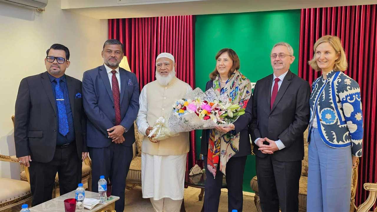 জামায়াত আমিরের সঙ্গে ইইউ-এর প্রতিনিধি দলের সাক্ষাৎ