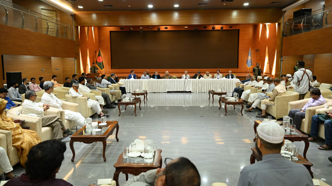 রাজনৈতিক দলগুলোর সঙ্গে আবারও আলোচনায় বসবে ঐকমত্য কমিশন