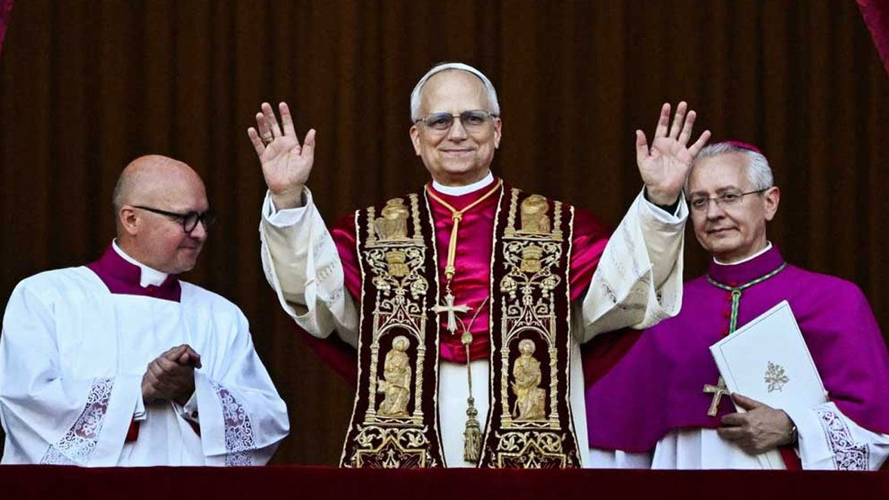 পোপ লিও’র নেতৃত্বে নৈশপ্রার্থনায় ১০ লাখ তরুণ