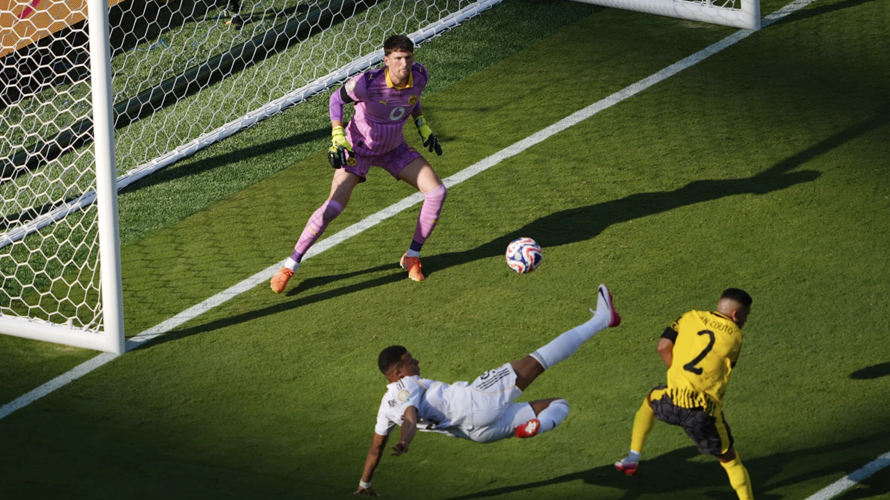 ডর্টমুন্ডকে হারিয়ে সেমিফাইনালে রিয়াল