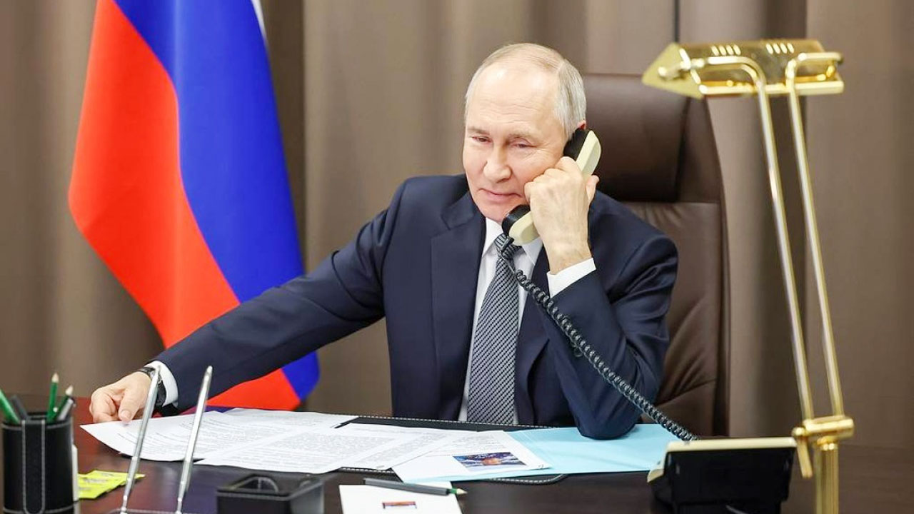 পেজেশকিয়ানের সঙ্গে যোগাযোগ অব্যাহত রাখবেন পুতিন : ক্রেমলিন