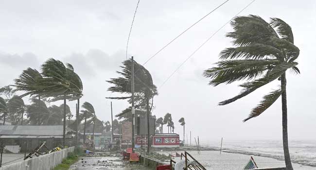 বিকেলের মধ্যে সাত অঞ্চলে ঝড়ের আভাস