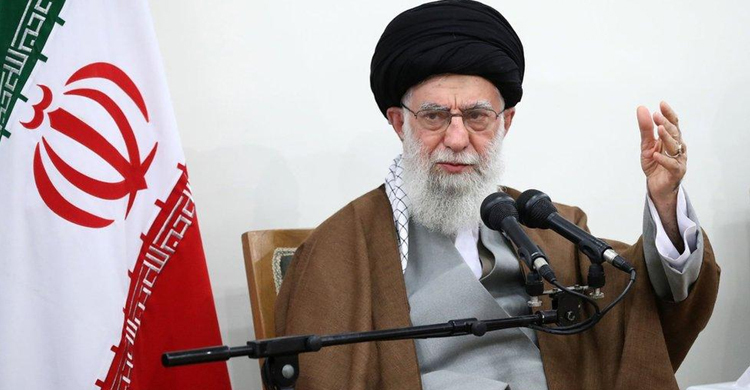 ইসরায়েলের সঙ্গে যুদ্ধের পর প্রথমবারের মতো জনসম্মুখে খামনি