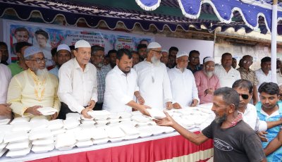 বিএনপির ৪৮তম প্রতিষ্ঠাবার্ষিকী উপলক্ষে  রাজশাহীতে দুস্থদের মাঝে খাবার বিতরণ