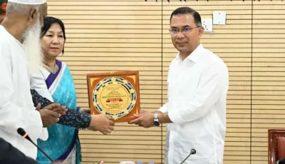 প্রধানমন্ত্রীর সঙ্গে শুভেচ্ছা বিনিময় করেছেন বৌদ্ধ সম্প্রদায়ের নেতারা