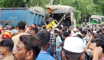 চাঁদপুরে বাস-ট্রাক মুখোমুখি সংঘর্ষে নিহত ৩