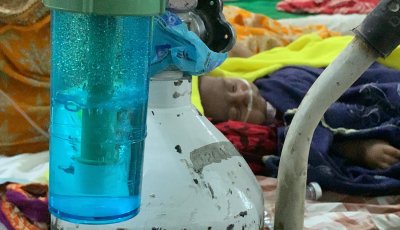 নারী ভোটারের উপস্থিতি বেশি, ধীরগতিতে চলছে ভোটগ্রহণ