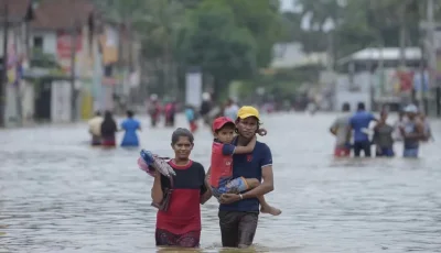 শ্রীলঙ্কায় ভয়াবহ বন্যা ও ভূমিধস, স্কুল বন্ধ ঘোষণা