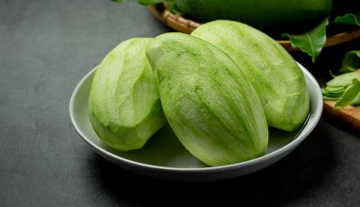 কাঁচা আম খেলে শরীরে যা ঘটে