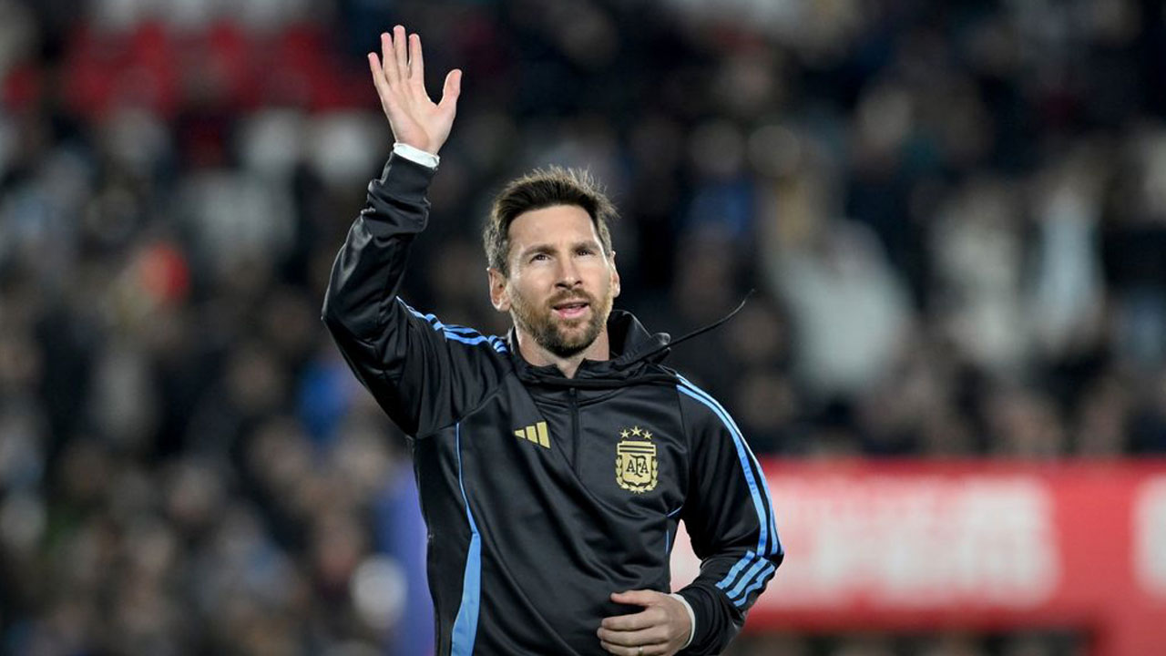 কোচ নাকি ক্লাব মালিক, অবসরের পর কোনটি করবেন মেসি?