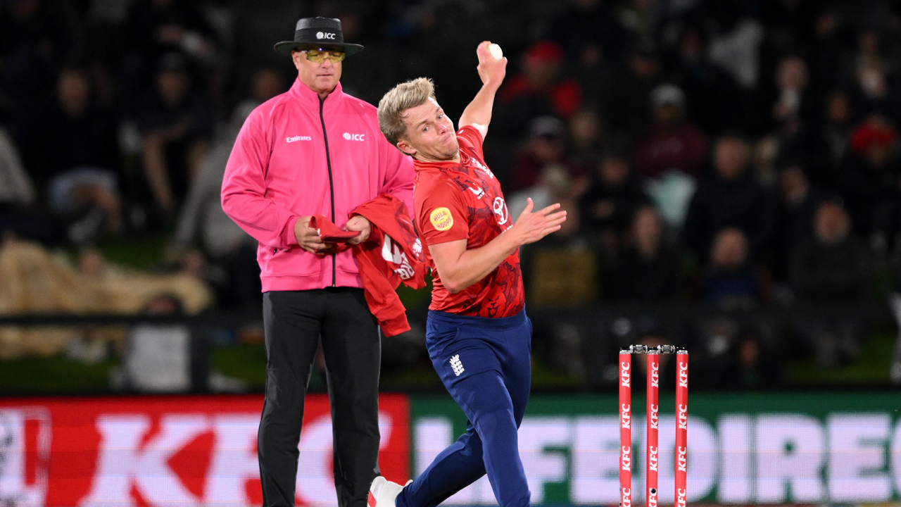 কারানের হ্যাটট্রিক-রশিদের ঘূর্ণি, লঙ্কানদের হারাল ইংল্যান্ড