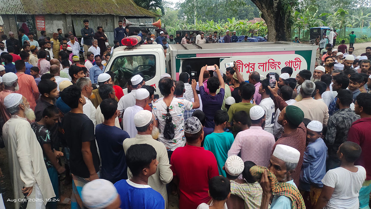 চিরনিদ্রায় শায়িত হলেন সাংবাদিক তুহিন