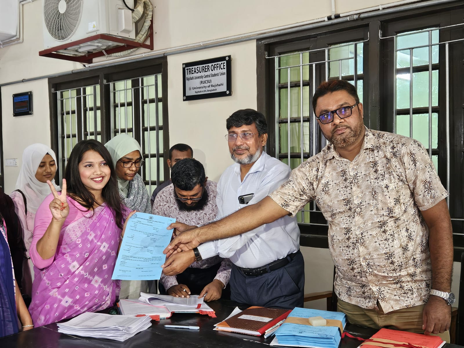 রাকসু নির্বাচনের মনোনয়ন ফরম বিতরণ শুরু