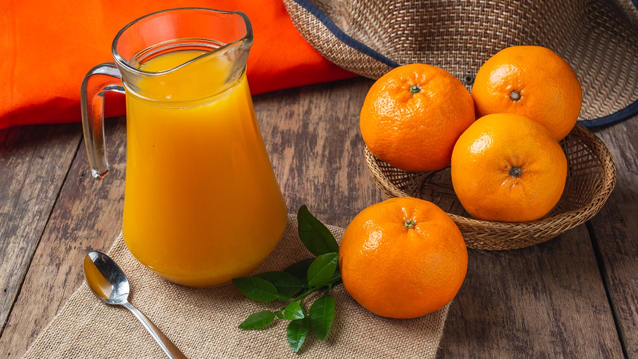 সকালে কমলার রস খাওয়া ক্ষতিকর?