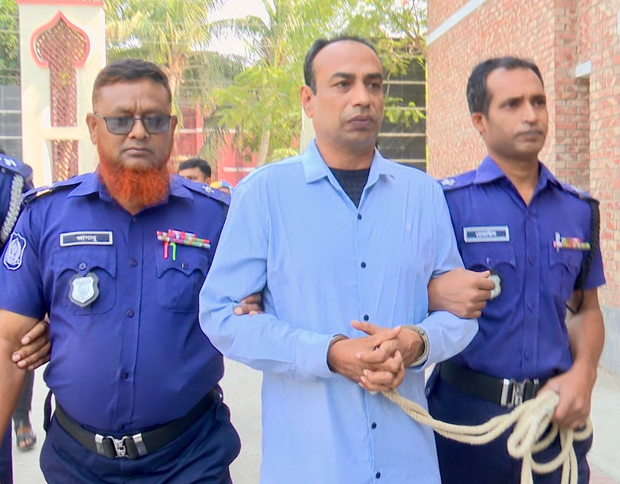 এসএসসি পরীক্ষার্থীকে অপহরণ-ধর্ষণের দায়ে প্রধান শিক্ষকের যাবজ্জীবন