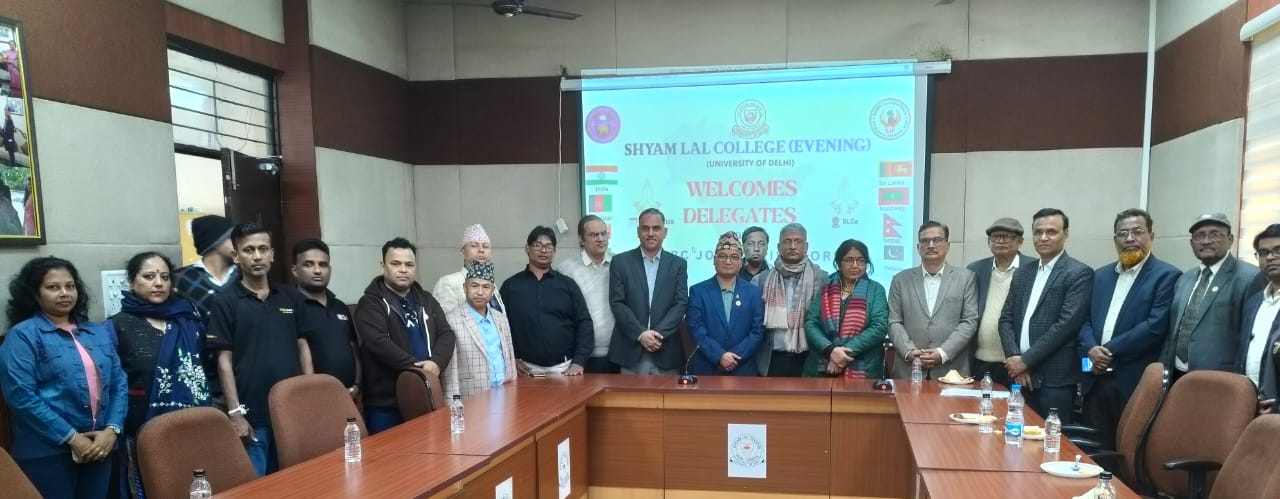 মিডিয়ার দায়িত্বশীল ভূমিকা নিয়ে আন্তর্জা‌তিক সংলাপ