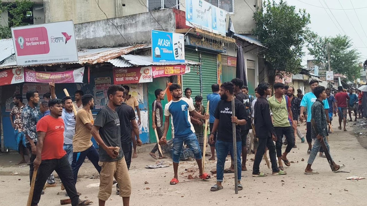 বাগেরহাটে বিএনপির দুই পক্ষের সংঘর্ষ, আহত ৫৫