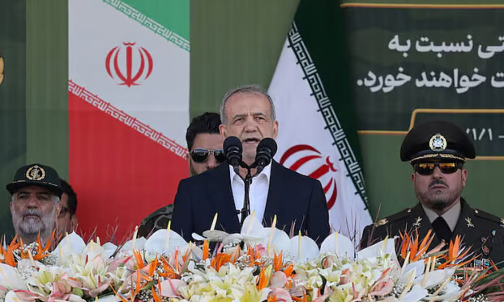 জাতির উদ্দেশে ভাষণে পেজেশকিয়ান : শত্রুকে এক ইঞ্চি জমিও দখল করতে দেবে না ইরান