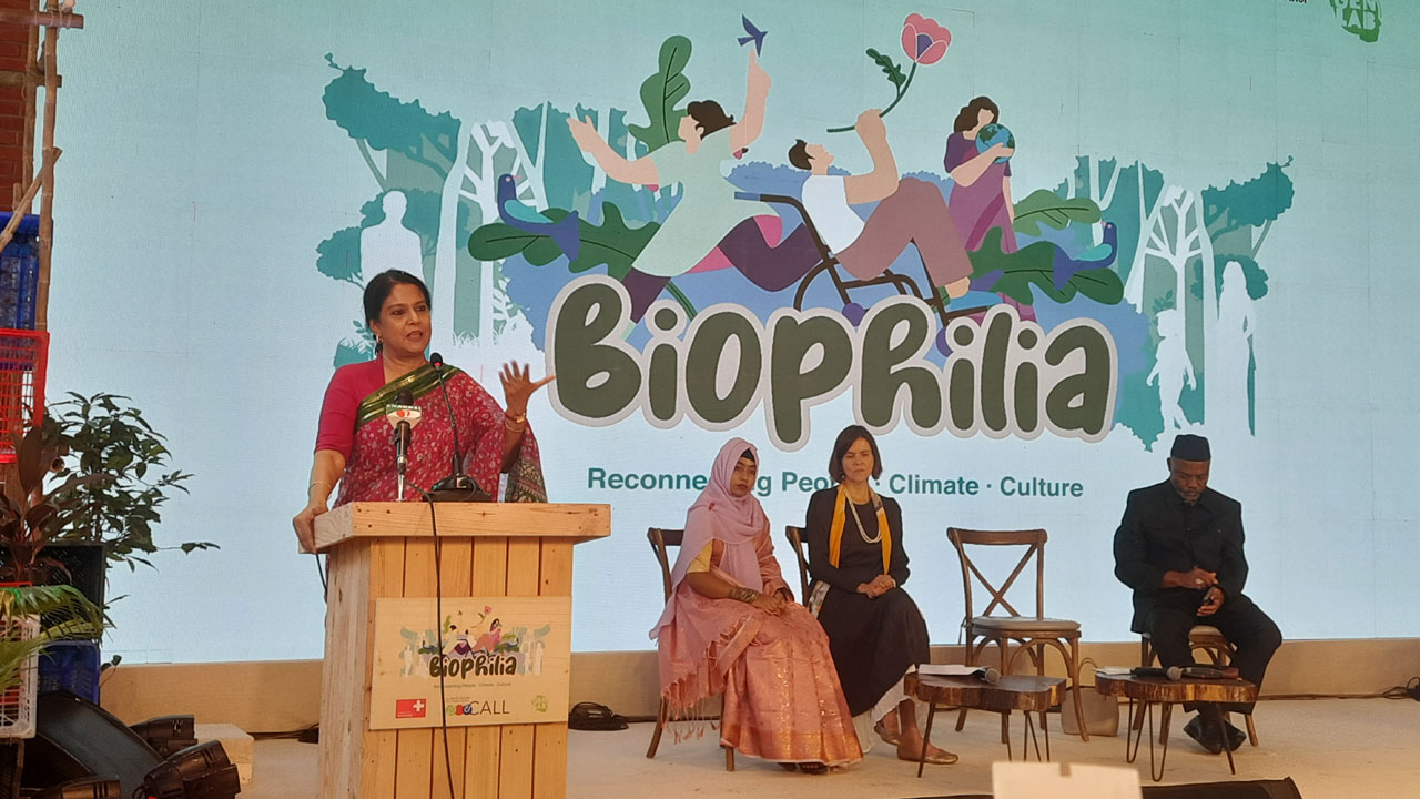 জলবায়ু সংকট মোকাবিলায় আমাদের লড়াই চালিয়ে যেতে হবে : রিজওয়ানা হাসান