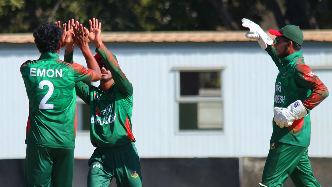 বাংলাদেশকে ২৬৬ রানের লক্ষ্য ছুঁড়লো আফগান