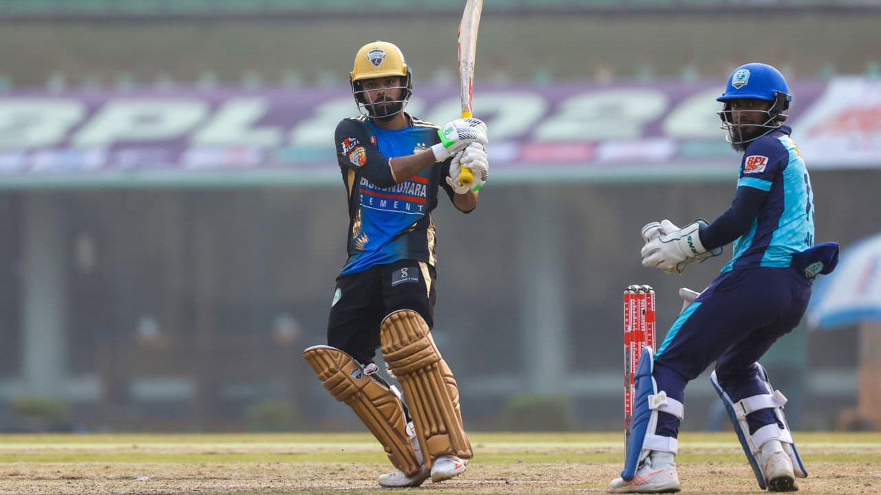 দুই সেঞ্চুরির ম্যাচে নোয়াখালীকে হারাল রংপুর