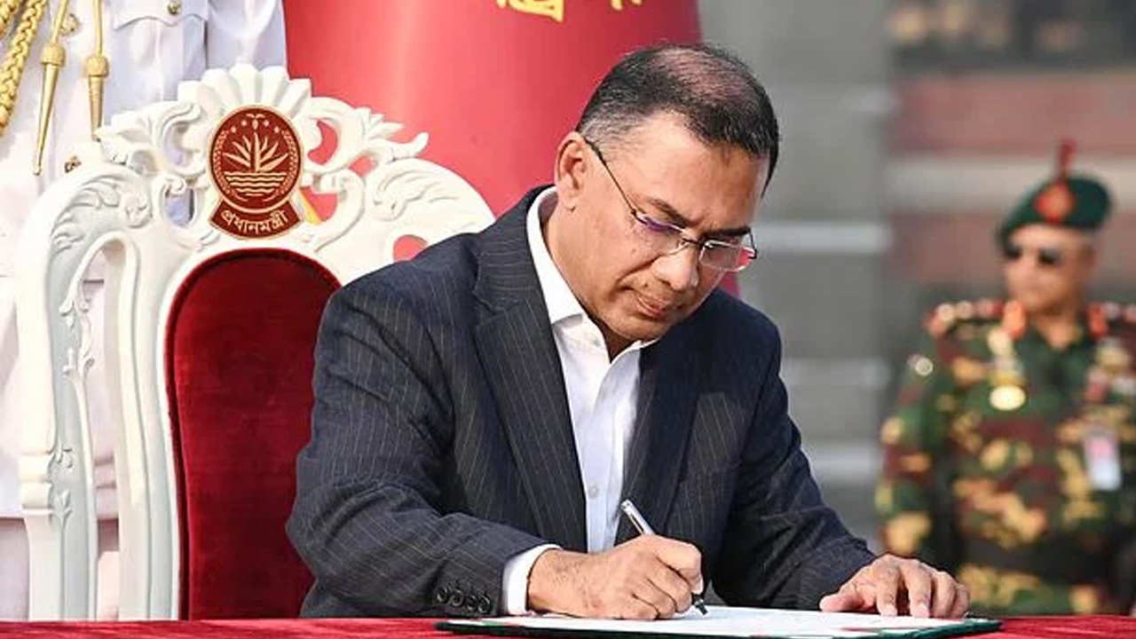 তারেক রহমানকে ‘প্রধানমন্ত্রী’ পদে নিয়োগ দিয়ে প্রজ্ঞাপন জারি