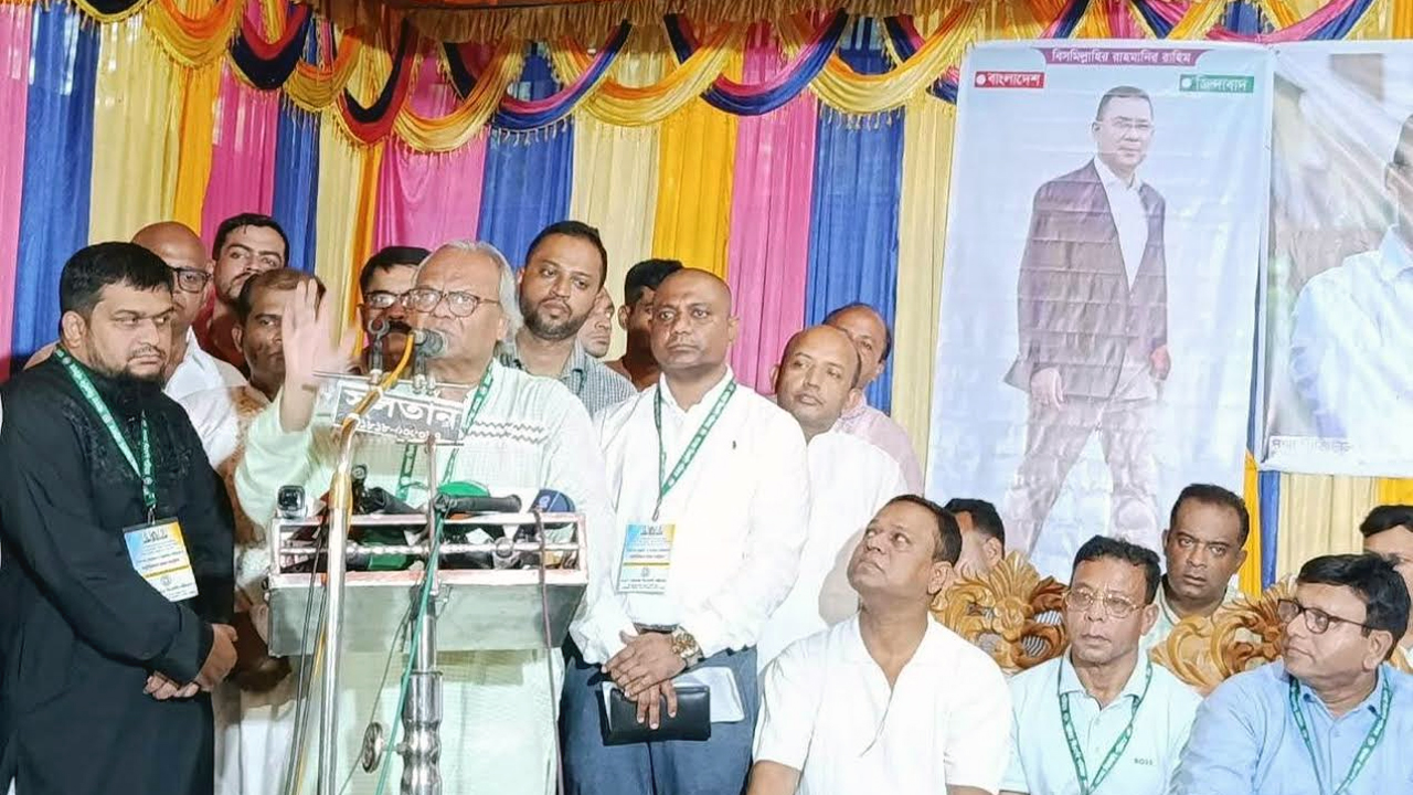 সাতকানিয়ায় ২ অসহায় শিশুকে চিকিৎসা সহায়তা দিলেন তারেক রহমান