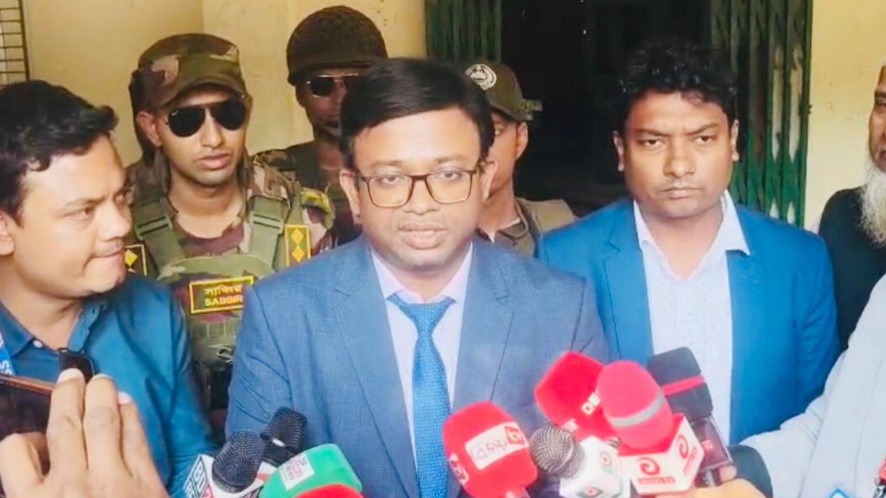 চট্টগ্রাম-১৪ তে ফলাফলের তালিকায় অগ্রিম সই, প্রিসাইডিং কর্মকর্তাকে প্রত্যাহার