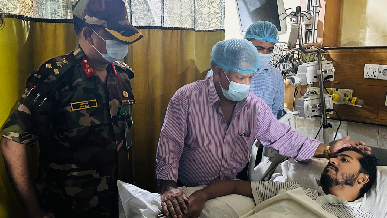 নুরের ওপর হামলায় জড়িতদের দৃষ্টান্তমূলক শাস্তি হবে : সাখাওয়াত